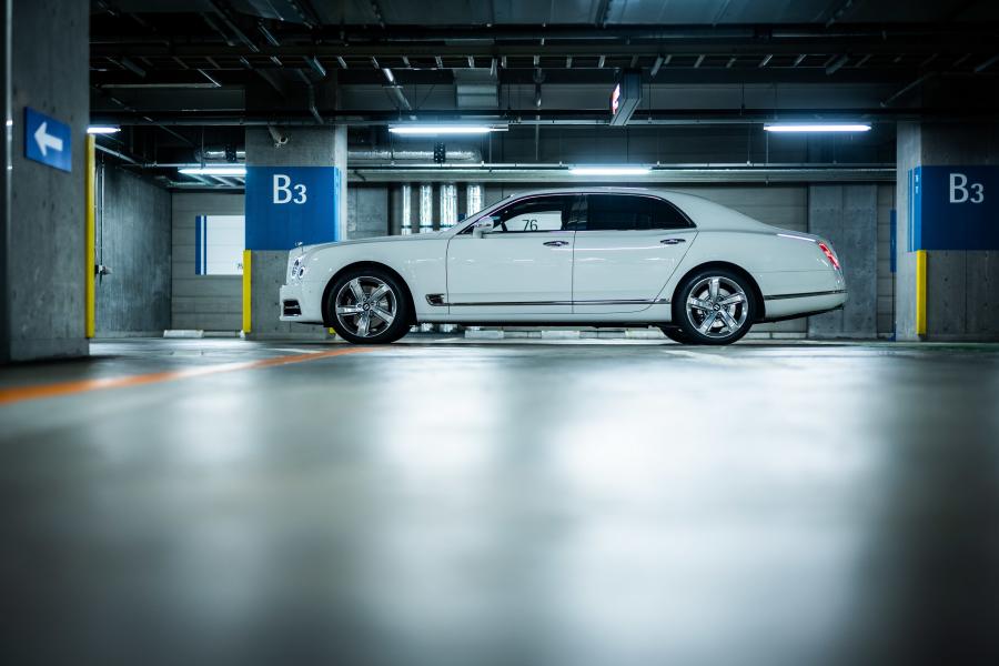  Bentley Mulsanne 2016 года  (JP) (фото 10 из 19)